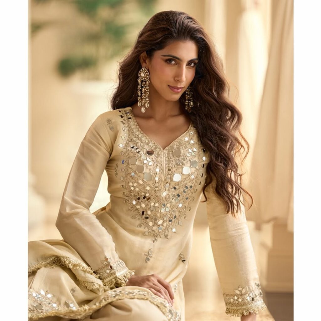 Off white Simar silk Mirror suit