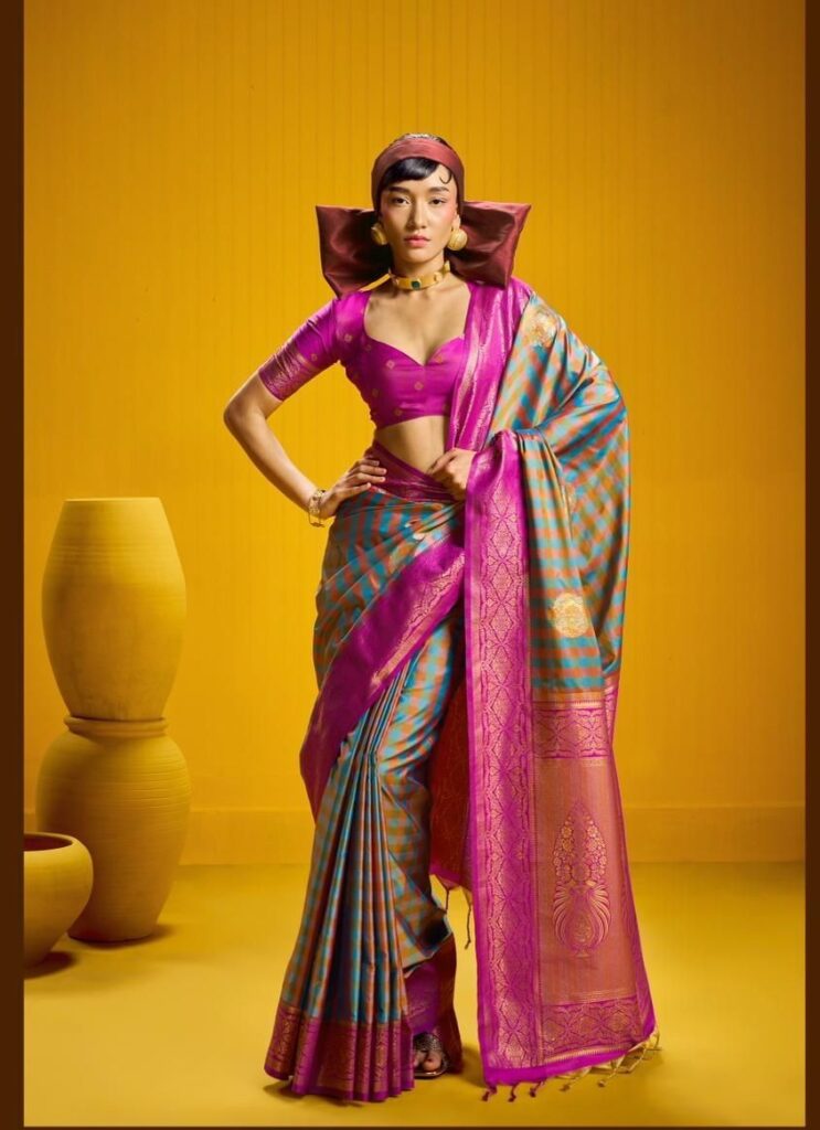 Pure Silk Tone To Tone Checks Handloom Weaving Saree — Purple & Green