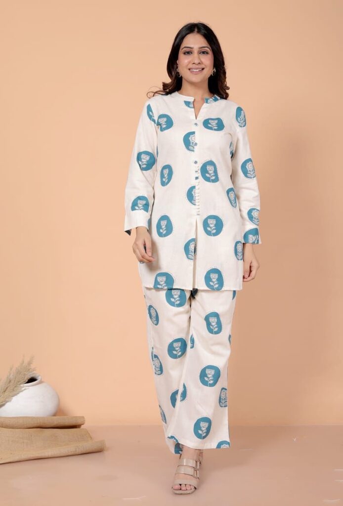 Off White & Blue Floral Print Coord Set – Smart Office Wear for Dubai Summers